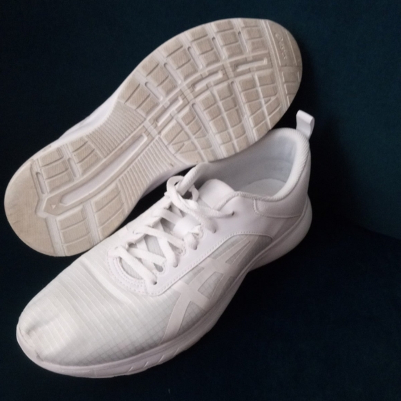 Asics - Picture 2 of 3